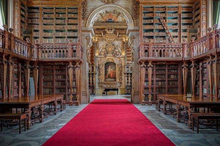 Tour a piedi di Coimbra: tour privato dell'Università con biglietti