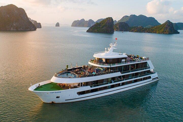 Luxe 5-sterrencruise in Halong Bay met uitzicht op zee