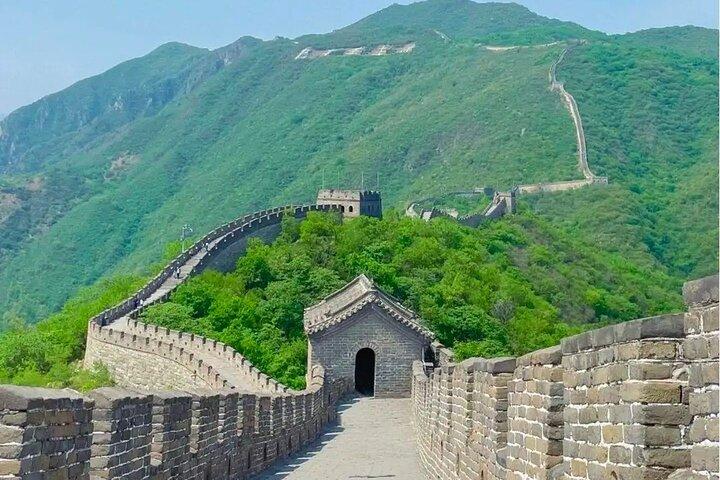 Beijing Mutianyu or Badaling Great Wall Private Tour with Options