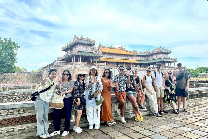 Udforsk Hue Imperial City Tour fra Chan May eller Tien Sa Port