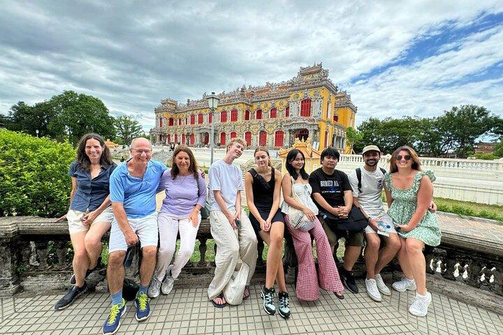 Udforsk Hue Imperial City Tour fra Chan May eller Tien Sa Port