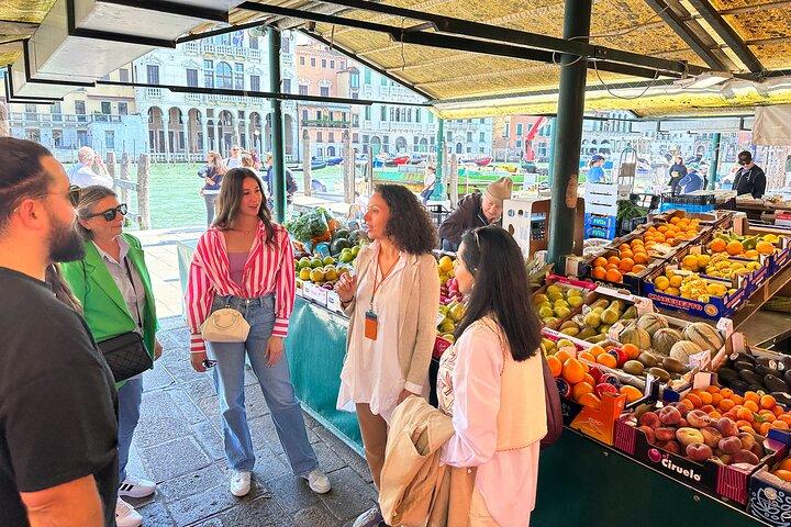 Rialto Market Food Tour: Degustação de vinhos e passeios turísticos em Veneza