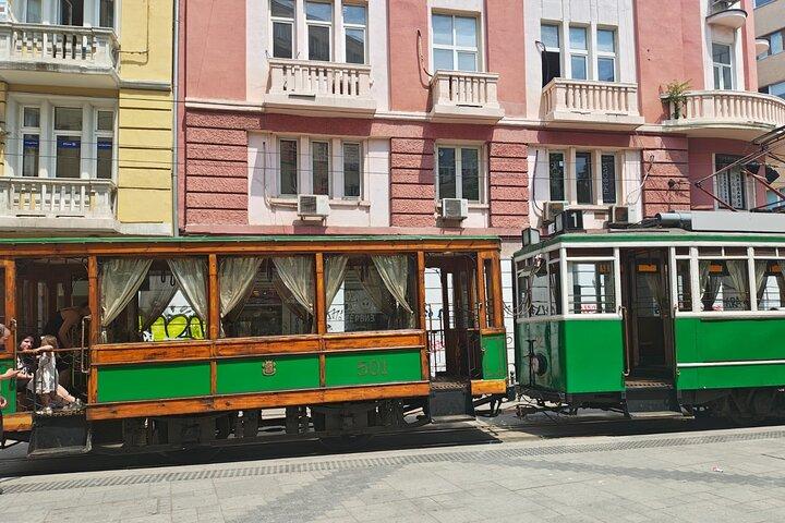 Retro Tram Guided Tour de Sofia