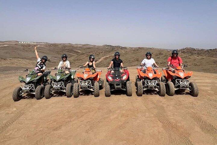 Marrakech: Quadbike, solnedgang, middagsshow og valgfri kamelride