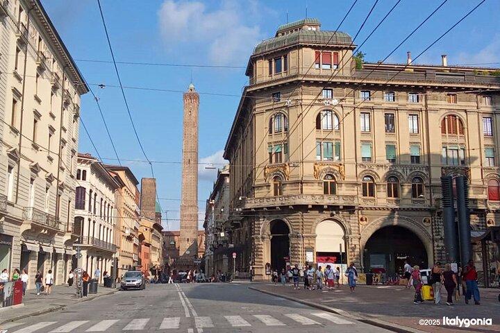 Visite privée de BOLOGNE : centre historique, secrets et tours