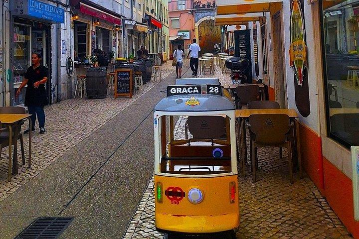 路面電車で巡るリスボン観光：プリンシペ・レアルからグラサ地区、そして展望スポットへ
