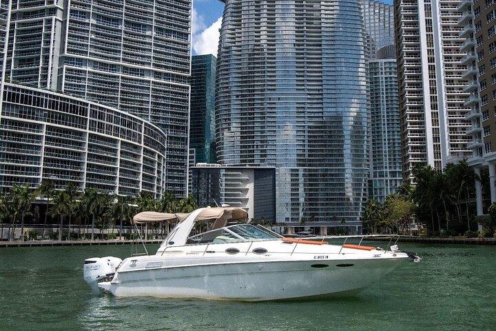 Private Boot Charter Coral Sea