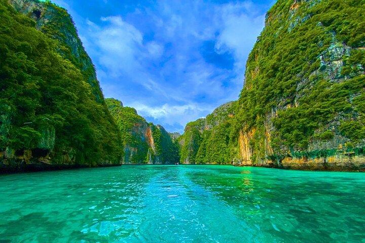 Phuket : Lancha rápida temprana a Phi Phi, Bambú, Snorkel & Almuerzo