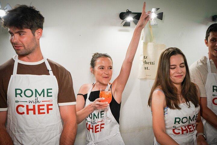 Rome Tipsy Cooking Class : パスタを作って3つのプリッツカクテルを混ぜる