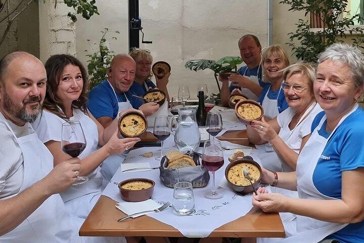 Aula de culinária em Tirana: aprenda a cozinhar uma refeição albanesa completa
