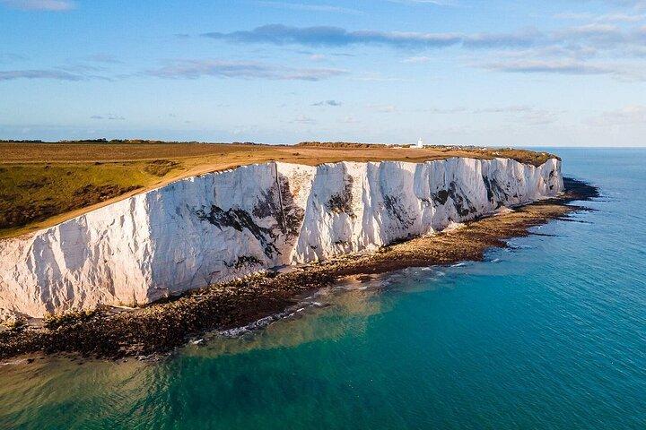 Leeds Castle Canterbury e Dover Cliffs Tour Privado a partir de Londres