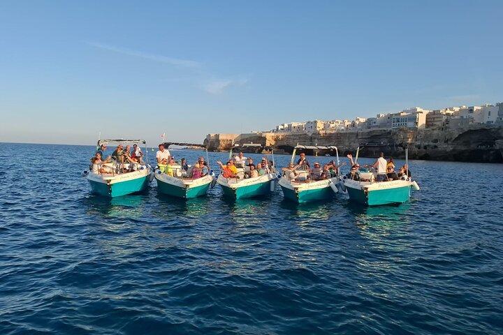 Entre aldeias e ondas: Polignano de barco, Monopoli e Ostuni a pé