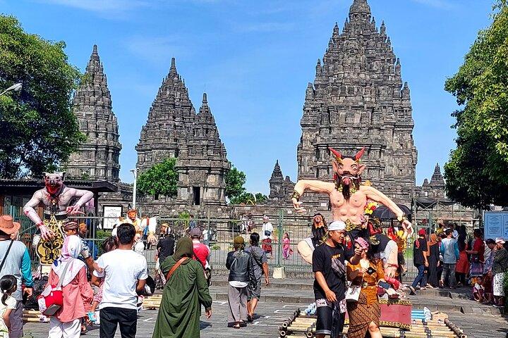 Yogyakarta Privatbil: Borobudur tempel og Prambanan tempel