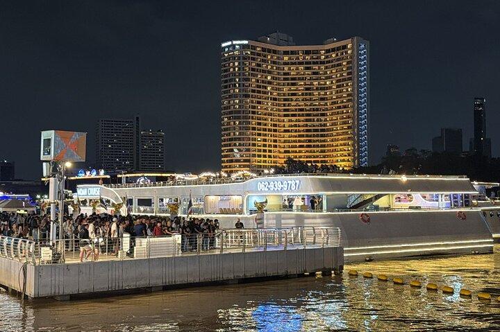 5-Star Luxury Dinner Cruise on the Opulence Cruise Bangkok