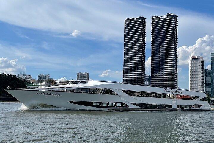 5-Star Luxury Dinner Cruise on the Opulence Cruise Bangkok