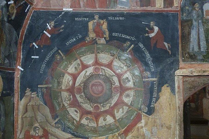 ブルガリア日帰り旅行：バサラボヴォ修道院、ツァレヴェツ、アルバナーシ