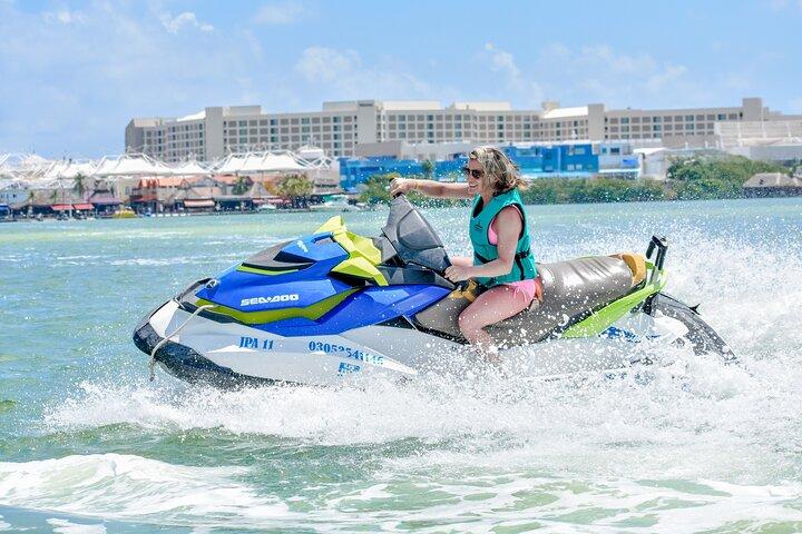 Jetskiudlejning i Cancun