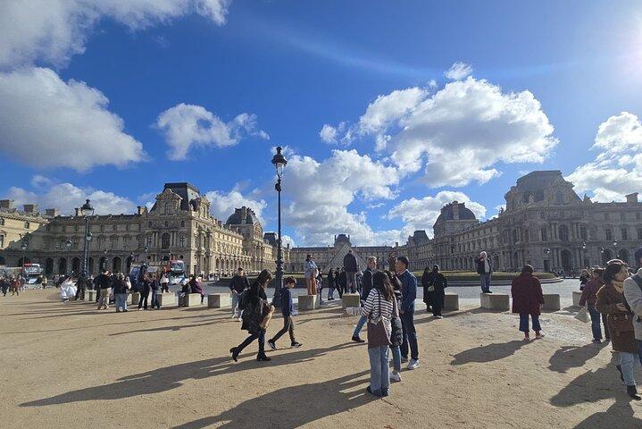 Besichtigung des Louvre und des Tuileriengartens