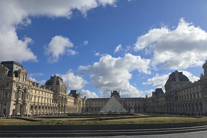 Besichtigung des Louvre und des Tuileriengartens