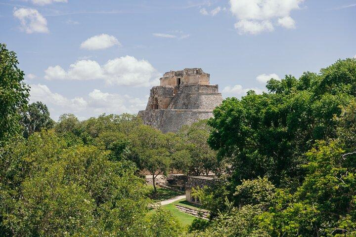 Uxmal, Hacienda Mucuyché, Cenotes et cuisine authentique yucatèque