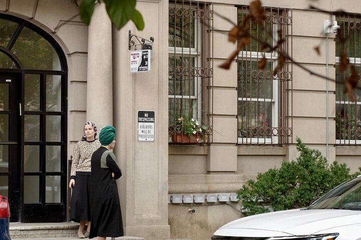 Hassidic Williamsburg : A Self-Guided Audio Tour in Brooklyn