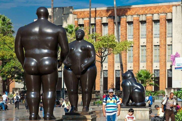 Full City Tour of the Most Famous Places in Medellin