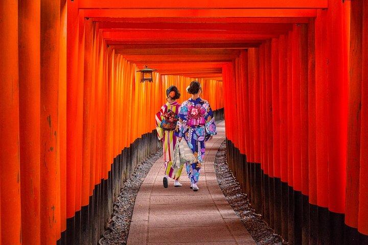 Kioto : Tour privado Fushimi Inari Taisha, Kiyomizu-dera & Gion