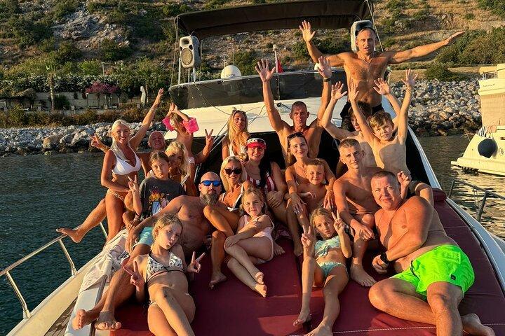Tour in yacht di lusso privato all-inclusive ad Alanya.