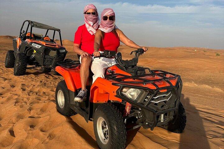 VIP Desert Safari Dubai met Quad Camel Riding BBQ Diner