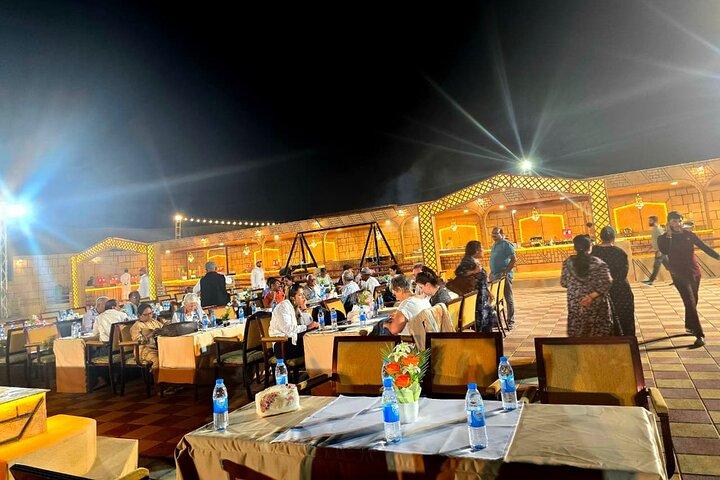 Dubaï : Safari Premium avec 4x4 Red Dunes 5* Buffet Dîner Spectacles