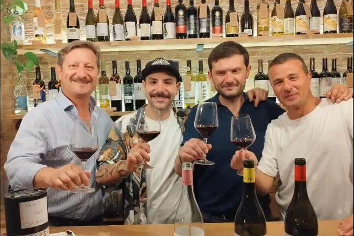 Expérience de dégustation de vins avec des accords mets locaux à Naples