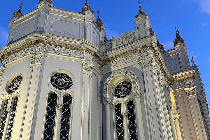 Chora Mosque and Balat Walking Tour with Sunset Cruise