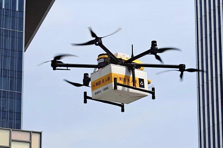 Shenzhen TechTour SelfDriving con stampa 3D e consegna del drone