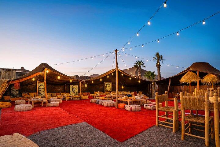 Marrakech : Agafay Desert Quad & Camel Ride met dinershow