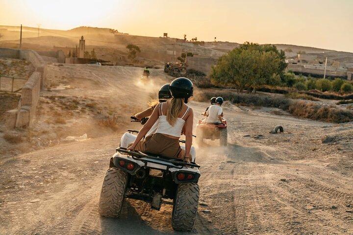 Marrakech : Agafay Desert Quad & Camel Ride met dinershow