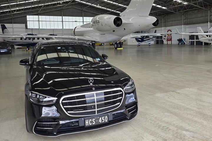メルボルン空港へのプライベート送迎（セダン、SUV、バン）
