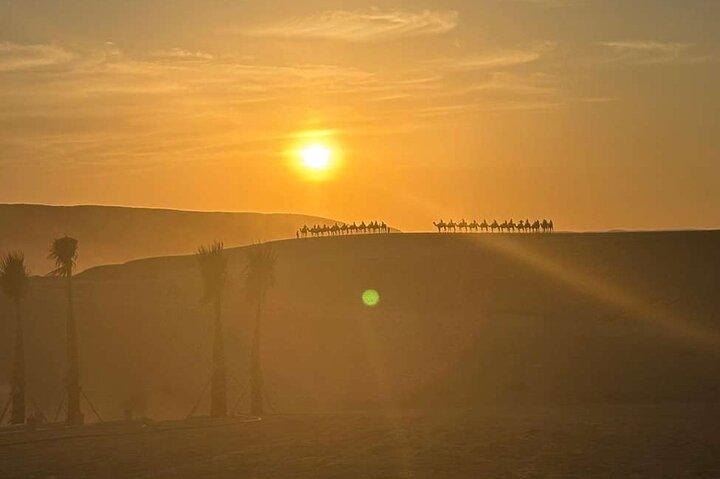 Marrakech: Sunset Agafay Desert com passeio de camelo e show de jantar