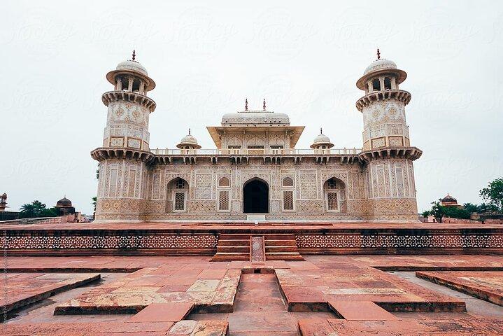 Von Delhi nach Taj Mahal Agra, Baby Taj & Agra Fort Tour