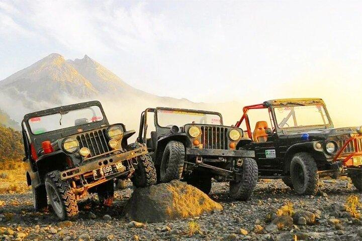 Tour en Jeep por el Volcán Merapi con recogida