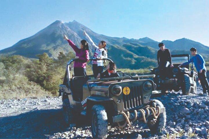 Tour en Jeep por el Volcán Merapi con recogida