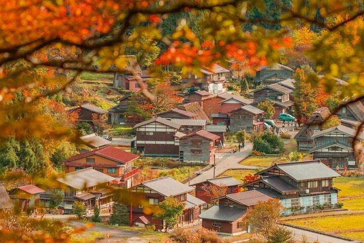 白川郷合掌村と高山文化日帰り旅行
