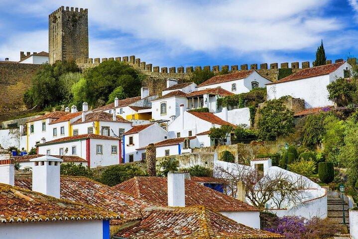 Lisboa: Impressões de Dinossauros, Cavernas e Obidos Tour