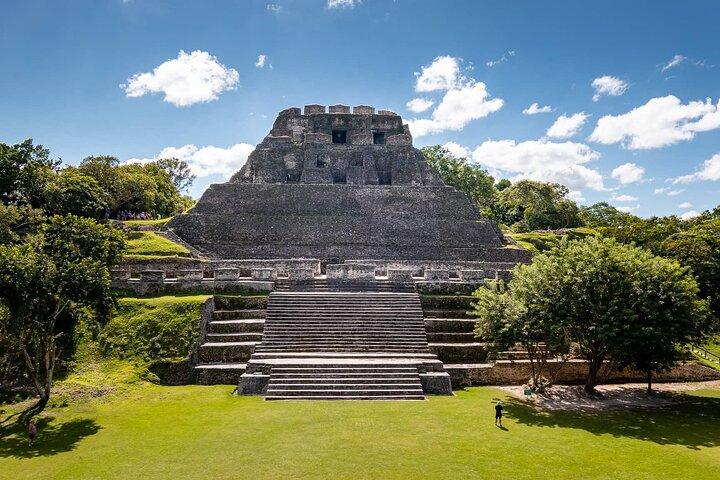 Xunantunich Maya Ruins og San Ignacio Market fra Belize City