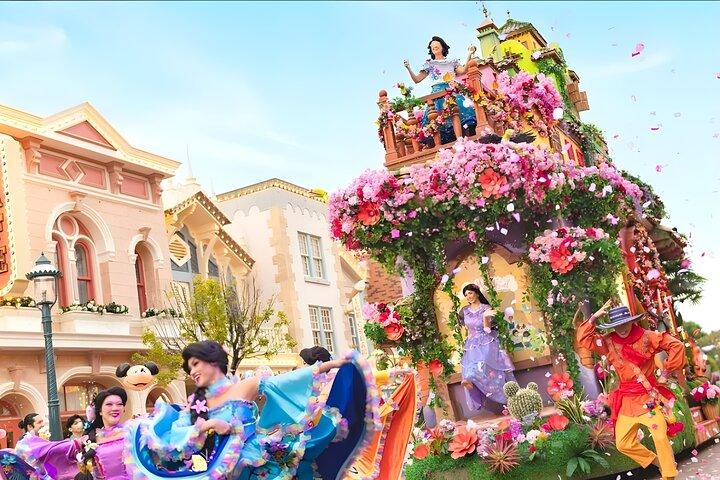 Hong Kong Disneyland 1 Day Ticket with Hotel Pickup and Drop Off