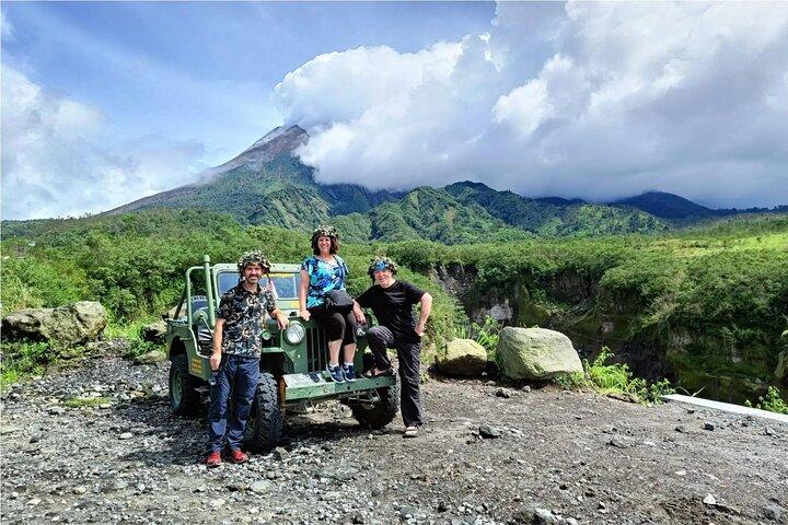 Tour en Jeep por el Volcán Merapi con recogida