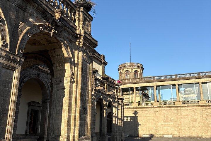 Exclusive 3-in-1 Tour:Cablebus Ride, Castle & Anthropology Museum