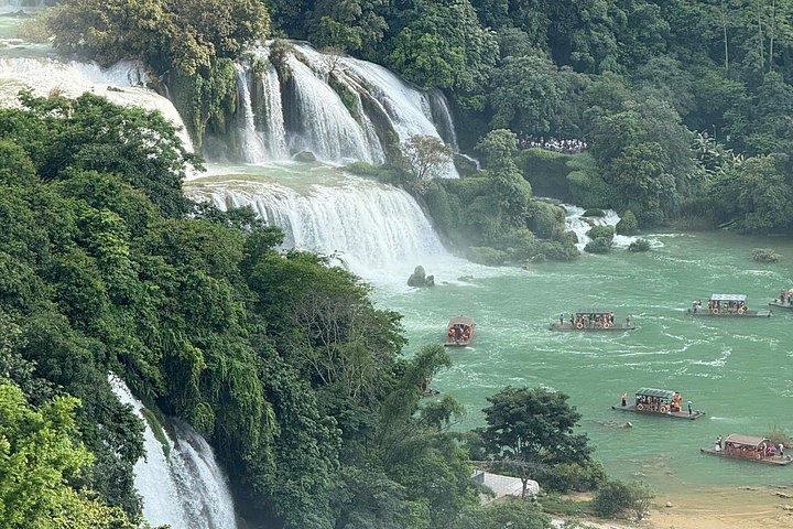 Cao Bang: Loop Tour 3 Days 2 Nights with Local Guide