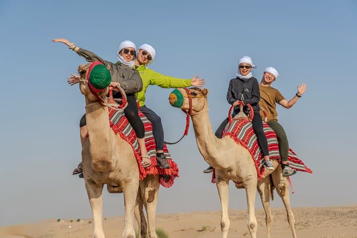 Dubai: Morning Safari by Vintage G Class & Al Marmoom Experience