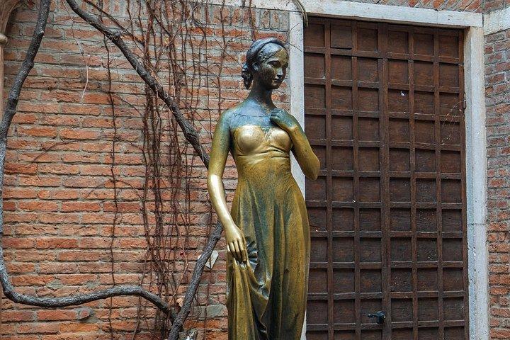フィレンツェからヴェローナへ：ローマ遺跡＆ロマンチックな通り
