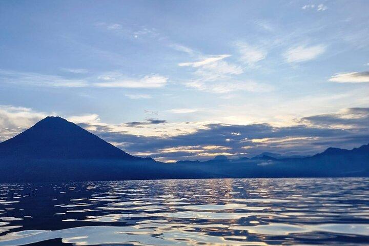 Tour privato di un giorno da Antigua al lago Atitlán